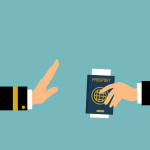 A AIMA implementou novas regras mais rígidas para a regularização de imigrantes em Portugal, exigindo documentos adicionais e criando um policiamento mais incisivo com a UNEF. Saiba o que mudou e como isso impacta a comunidade imigrante no país