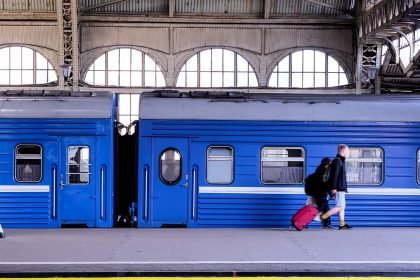 Uma brasileira afirma ter sido vítima de uma tentativa de estupro em um trem no subúrbio de Paris, na última quinta-feira (16).